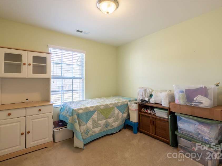 2519 Early Flight Drive, Charlotte, NC 28262.  MLS# CAR4217909, YatesRealty ID 11636. 