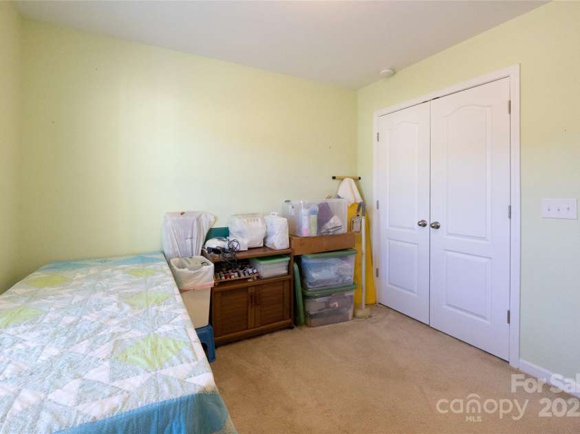 2519 Early Flight Drive, Charlotte, NC 28262.  MLS# CAR4217909, YatesRealty ID 11636. 