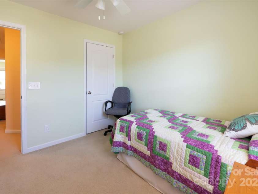 2519 Early Flight Drive, Charlotte, NC 28262.  MLS# CAR4217909, YatesRealty ID 11636. 