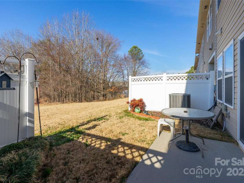 2519 Early Flight Drive, Charlotte, NC 28262.  MLS# CAR4217909, YatesRealty ID 11636. 