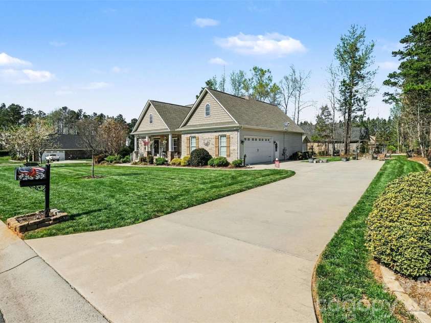 5123 Beckenham Lane, Concord, NC 28025.  MLS# CAR4355969, YatesRealty ID 11636. 