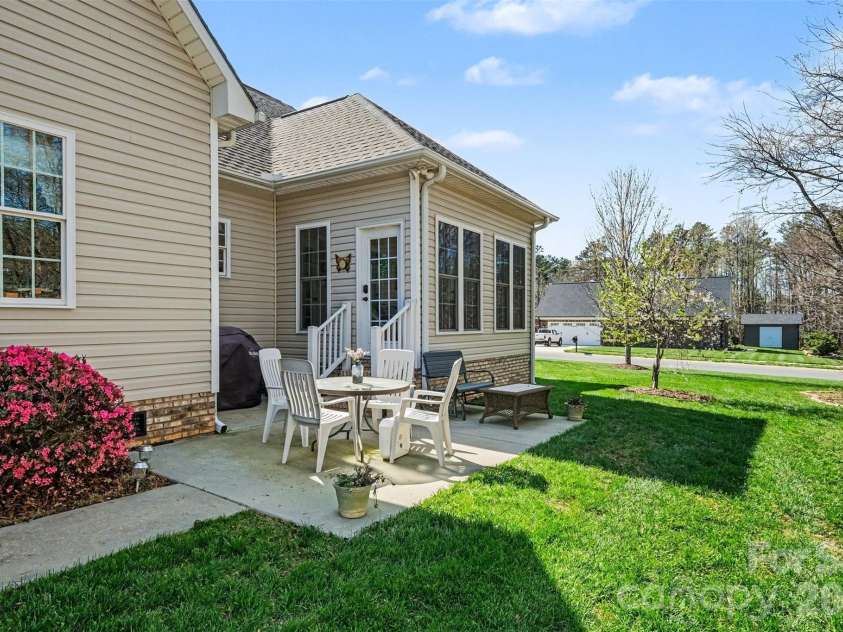 5123 Beckenham Lane, Concord, NC 28025.  MLS# CAR4355969, YatesRealty ID 11636. 