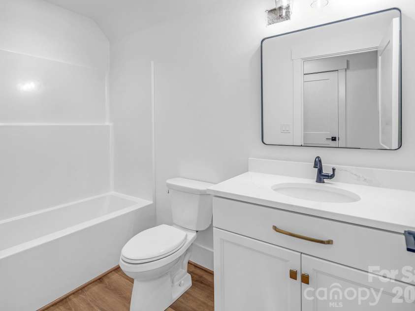 104 Hidden Cove Road, Norwood, NC 28128.  MLS# CAR4352479, YatesRealty ID 11637. Full Bathroom Upstairs