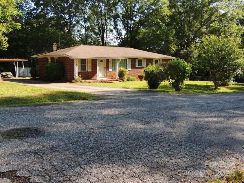 119 Jackson Street, Forest City, NC 28043.  MLS# CAR4255102, YatesRealty ID 11637. 