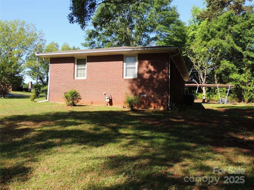 119 Jackson Street, Forest City, NC 28043.  MLS# CAR4255102, YatesRealty ID 11637. 