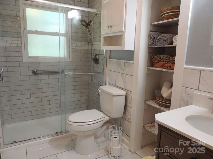 119 Jackson Street, Forest City, NC 28043.  MLS# CAR4255102, YatesRealty ID 11637. Full Bath