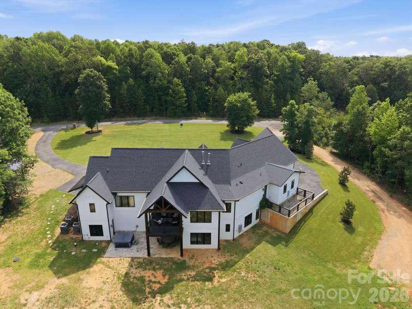 6207 Victory Pass Lane, Waxhaw, NC 28173.  MLS# CAR4398111, YatesRealty ID 11639. 