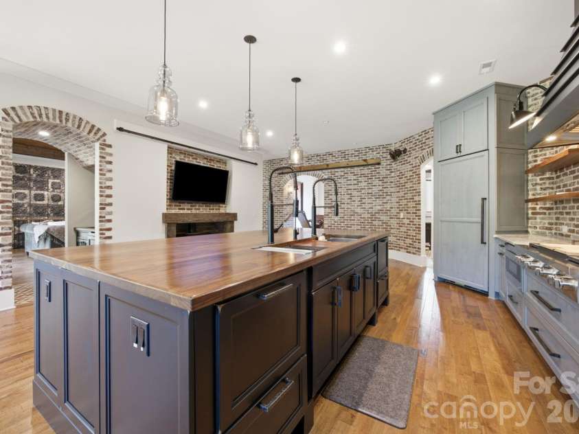 6207 Victory Pass Lane, Waxhaw, NC 28173.  MLS# CAR4398111, YatesRealty ID 11639. 