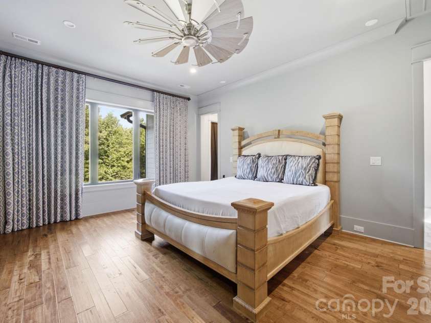 6207 Victory Pass Lane, Waxhaw, NC 28173.  MLS# CAR4398111, YatesRealty ID 11639. Main Level Primary Bedroom