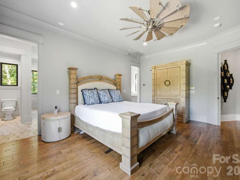6207 Victory Pass Lane, Waxhaw, NC 28173.  MLS# CAR4398111, YatesRealty ID 11639. Main Level Primary Bedroom