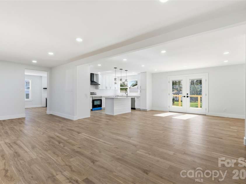 7834 Rainbow Drive, Charlotte, NC 28227.  MLS# CAR4346214, YatesRealty ID 11639. 