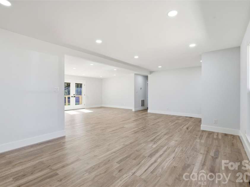 7834 Rainbow Drive, Charlotte, NC 28227.  MLS# CAR4346214, YatesRealty ID 11639. 