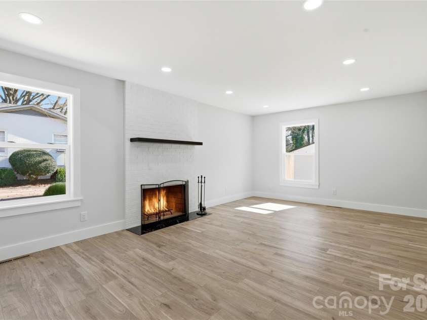 7834 Rainbow Drive, Charlotte, NC 28227.  MLS# CAR4346214, YatesRealty ID 11639. 