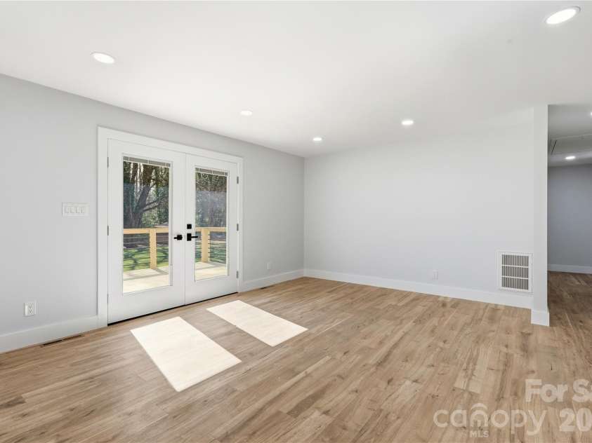 7834 Rainbow Drive, Charlotte, NC 28227.  MLS# CAR4346214, YatesRealty ID 11639. 