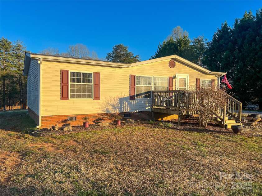 110 Dorothy Lane, Mooresville, NC 28117.  MLS# CAR4267061, YatesRealty ID 1164. 