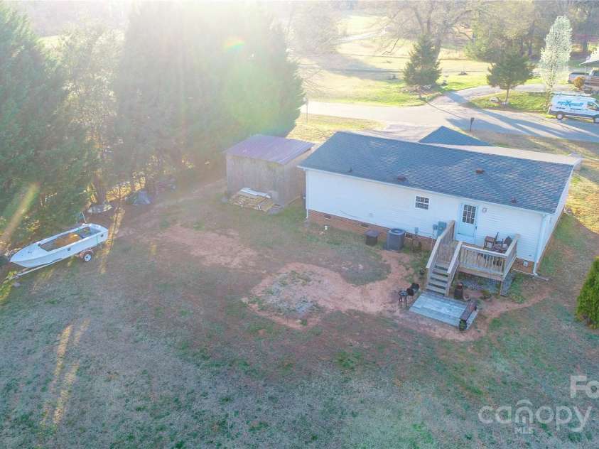 110 Dorothy Lane, Mooresville, NC 28117.  MLS# CAR4267061, YatesRealty ID 1164. 