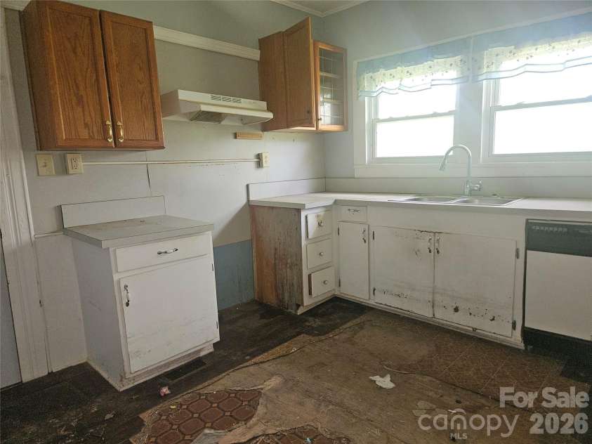 371 Beason Road, Mooresboro, NC 28114.  MLS# CAR4351382, YatesRealty ID 11640. 