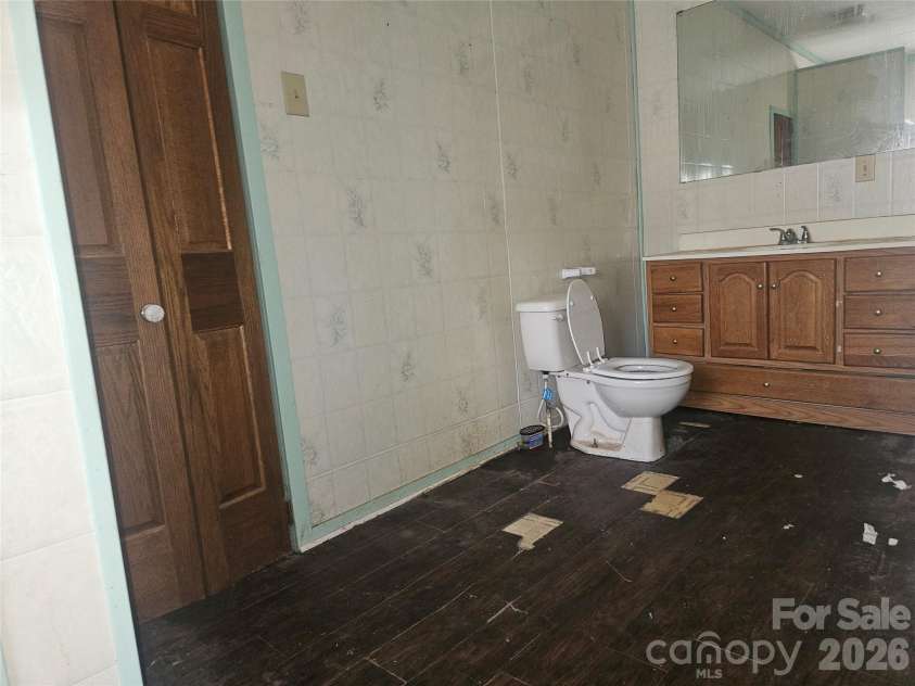 371 Beason Road, Mooresboro, NC 28114.  MLS# CAR4351382, YatesRealty ID 11640. 