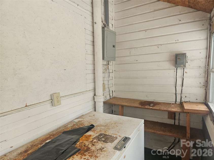 371 Beason Road, Mooresboro, NC 28114.  MLS# CAR4351382, YatesRealty ID 11640. 