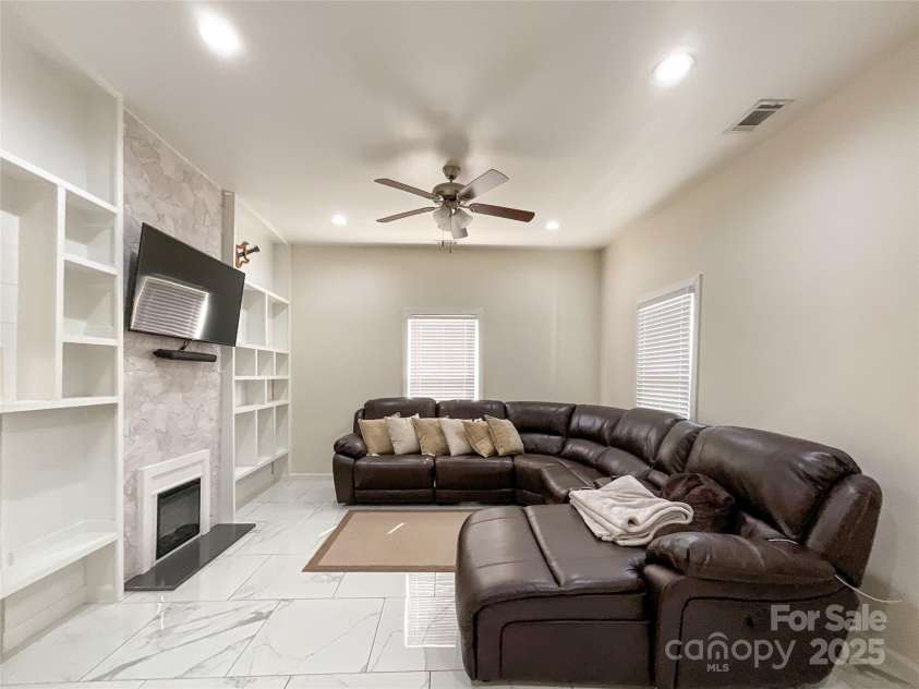 101 Loya Street, Mount Holly, NC 28120.  MLS# CAR4231498, YatesRealty ID 11641. 