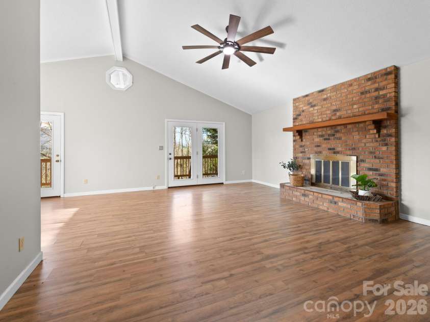 331 River Ridge Drive, Burnsville, NC 28714.  MLS# CAR4346818, YatesRealty ID 11641. 