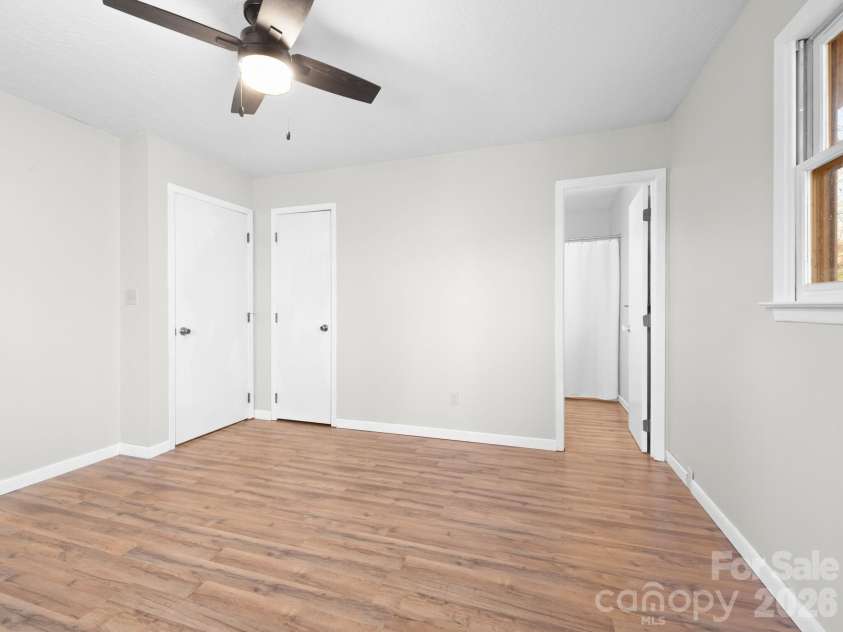 331 River Ridge Drive, Burnsville, NC 28714.  MLS# CAR4346818, YatesRealty ID 11641. 