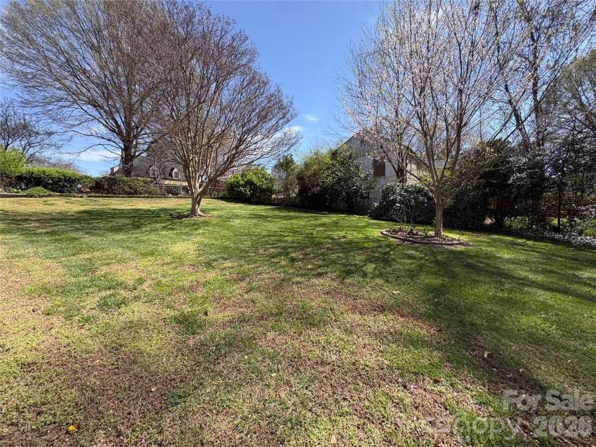532 Margaret Drive, Statesville, NC 28677.  MLS# CAR4360307, YatesRealty ID 11642. 
