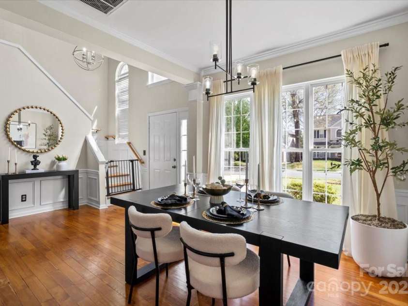 6645 Allness Glen Lane, Charlotte, NC 28269.  MLS# CAR4239927, YatesRealty ID 11642. 