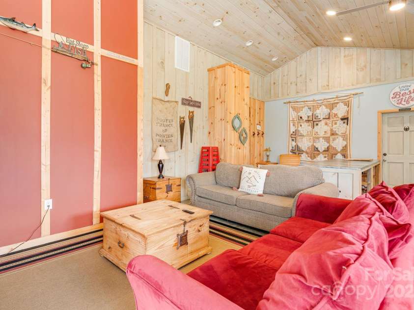 11381 State Hwy 80 N Highway, Burnsville, NC 28714.  MLS# CAR4249887, YatesRealty ID 11644. 