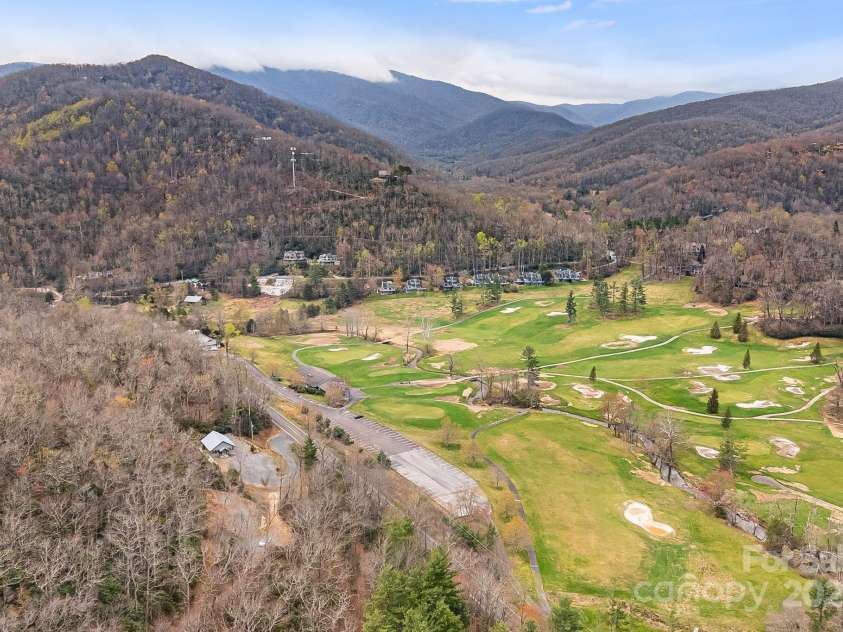 11381 State Hwy 80 N Highway, Burnsville, NC 28714.  MLS# CAR4249887, YatesRealty ID 11644. 