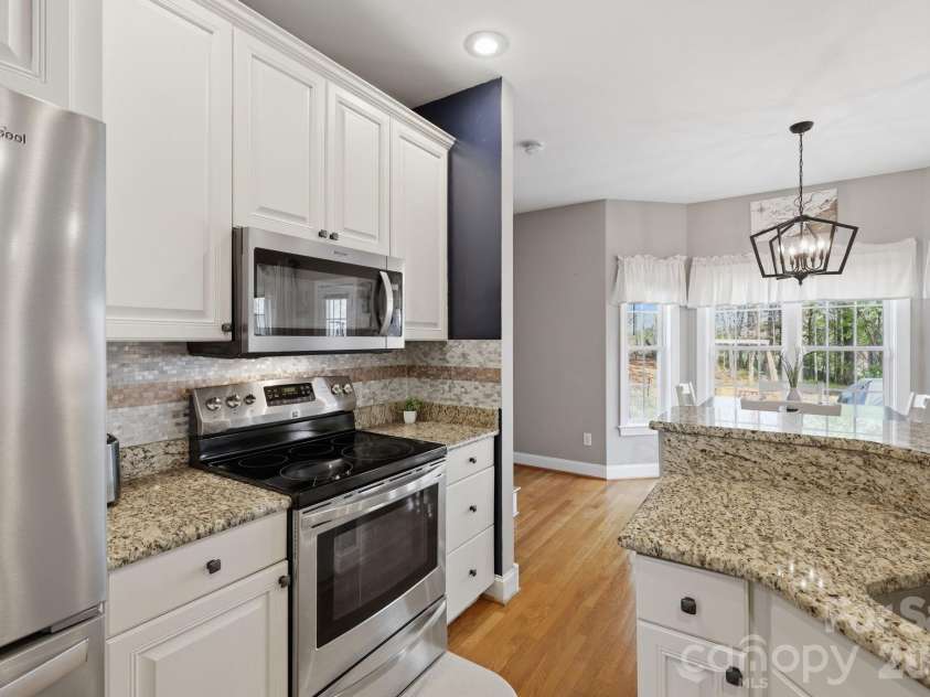 1951 46th Avenue Drive, Hickory, NC 28601.  MLS# CAR4365300, YatesRealty ID 11645. 