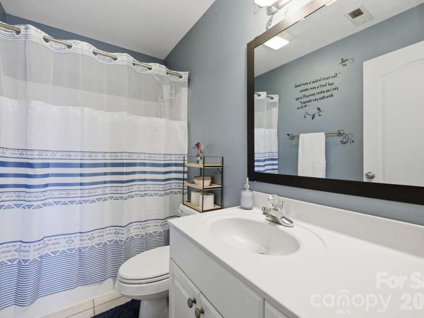 1951 46th Avenue Drive, Hickory, NC 28601.  MLS# CAR4365300, YatesRealty ID 11645. 