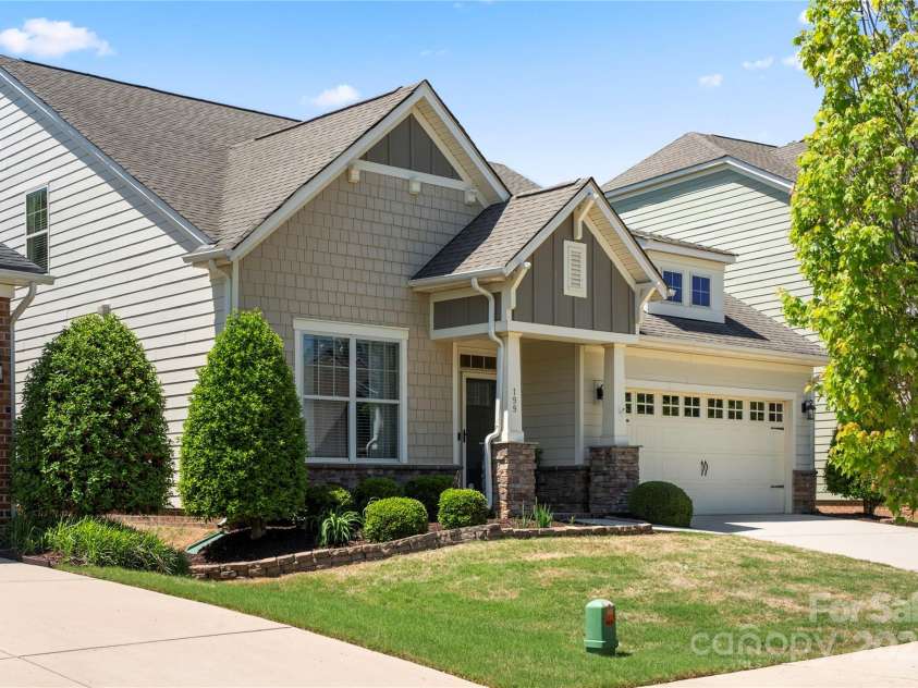 199 Blossom Ridge Drive, Mooresville, NC 28117.  MLS# CAR4251976, YatesRealty ID 11645. 