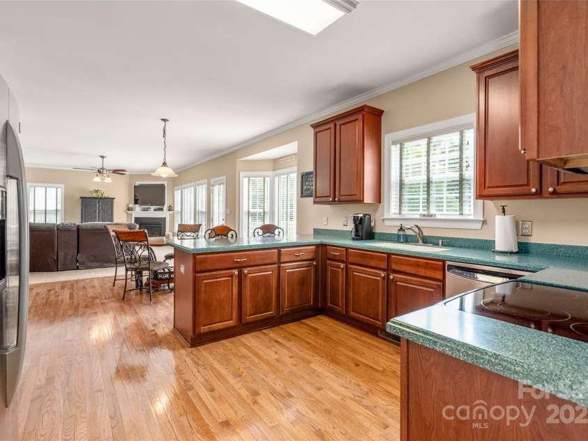 100 Oakwood Meadow Drive, Mooresville, NC 28115.  MLS# CAR4254955, YatesRealty ID 11646. 