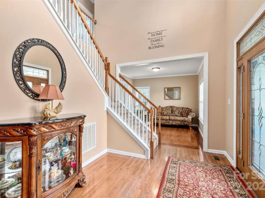 100 Oakwood Meadow Drive, Mooresville, NC 28115.  MLS# CAR4254955, YatesRealty ID 11646. 