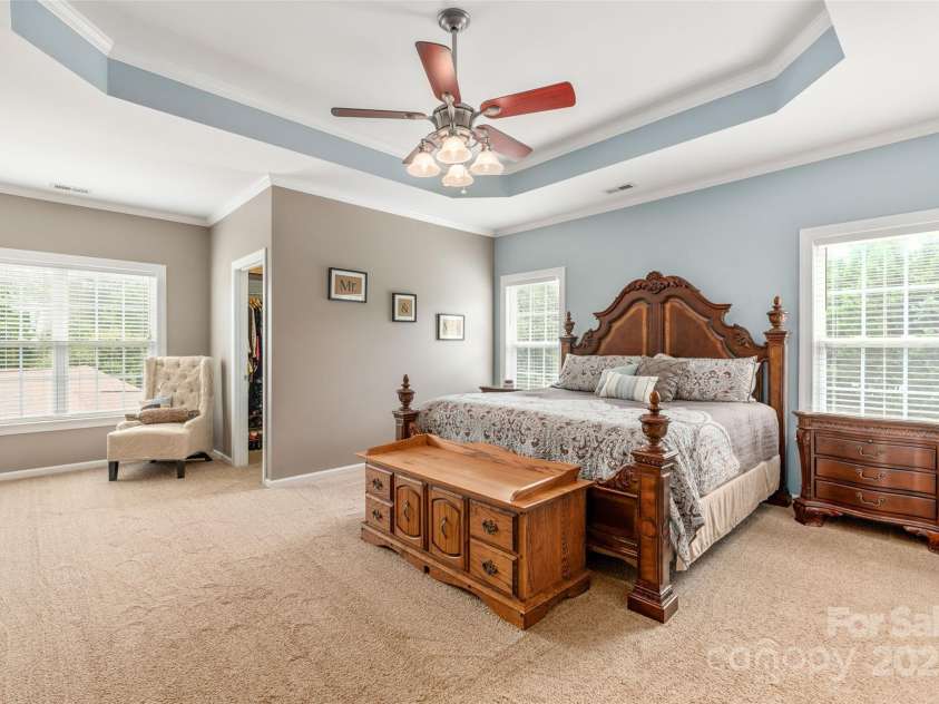 100 Oakwood Meadow Drive, Mooresville, NC 28115.  MLS# CAR4254955, YatesRealty ID 11646. 