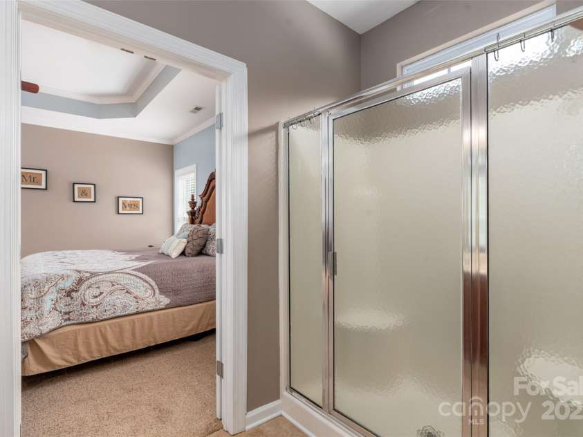 100 Oakwood Meadow Drive, Mooresville, NC 28115.  MLS# CAR4254955, YatesRealty ID 11646. 