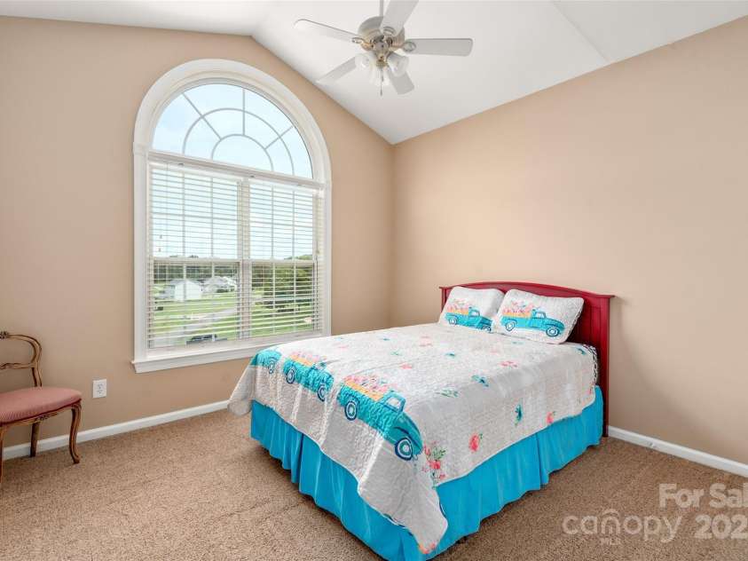 100 Oakwood Meadow Drive, Mooresville, NC 28115.  MLS# CAR4254955, YatesRealty ID 11646. 