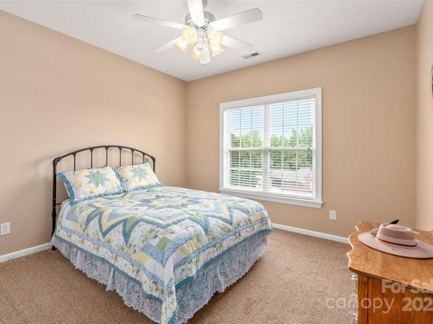 100 Oakwood Meadow Drive, Mooresville, NC 28115.  MLS# CAR4254955, YatesRealty ID 11646. 