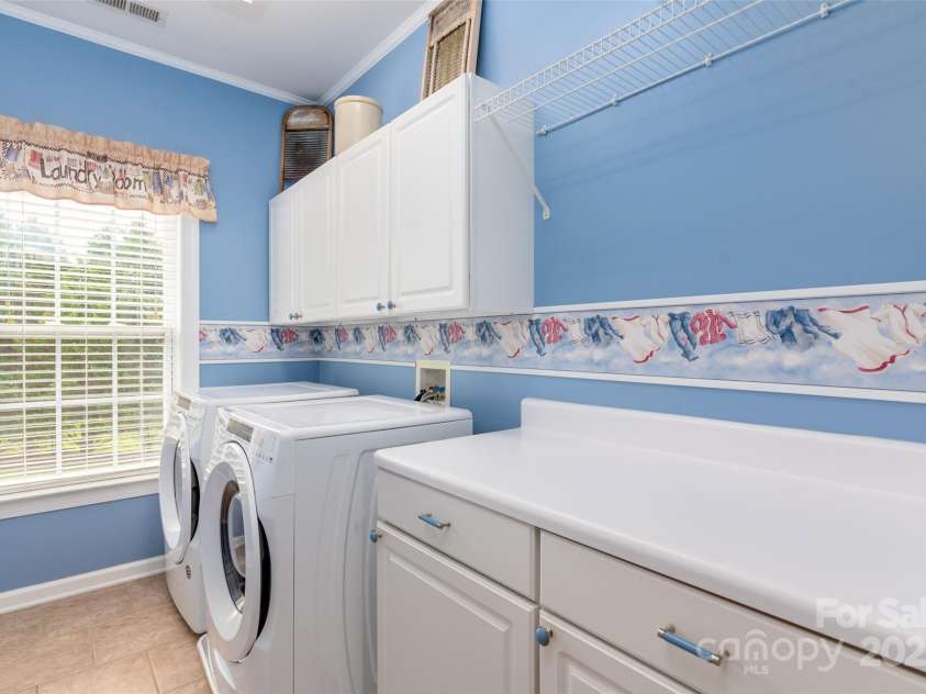 100 Oakwood Meadow Drive, Mooresville, NC 28115.  MLS# CAR4254955, YatesRealty ID 11646. 
