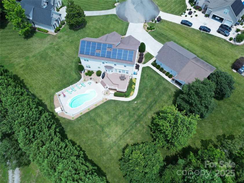 100 Oakwood Meadow Drive, Mooresville, NC 28115.  MLS# CAR4254955, YatesRealty ID 11646. 