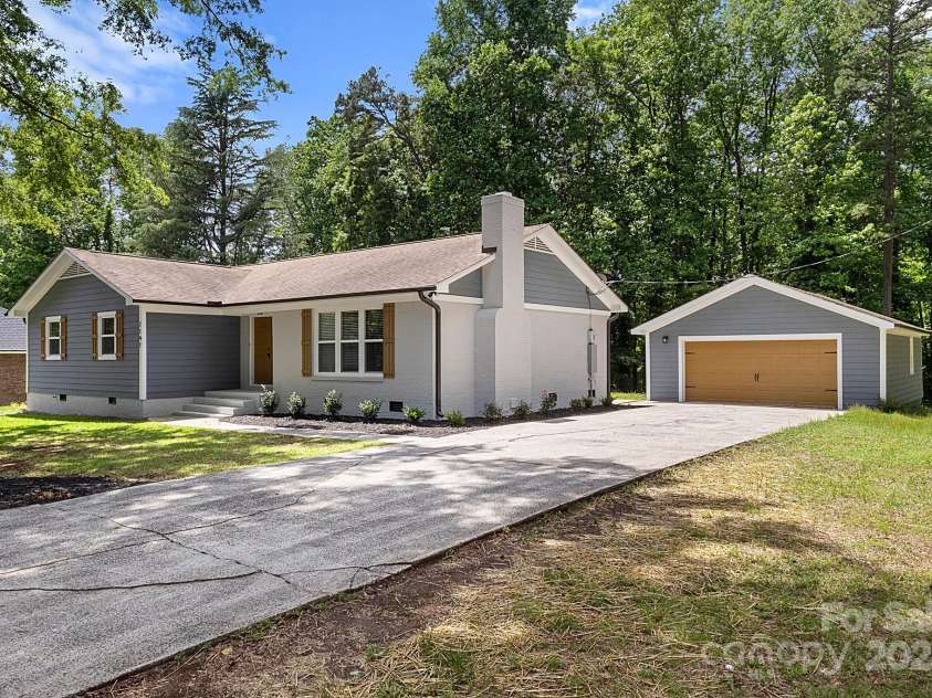 7141 Pitchfork Lane, Mint Hill, NC 28227.  MLS# CAR4248286, YatesRealty ID 11648. 