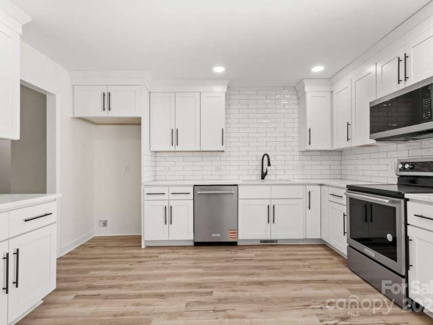 7141 Pitchfork Lane, Mint Hill, NC 28227.  MLS# CAR4248286, YatesRealty ID 11648. 