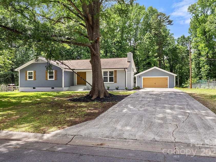 7141 Pitchfork Lane, Mint Hill, NC 28227.  MLS# CAR4248286, YatesRealty ID 11648. 