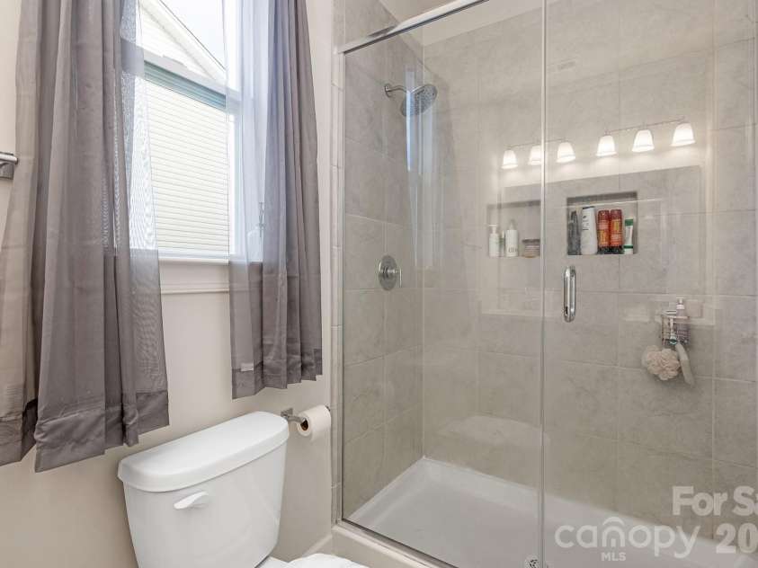 2817 Shamrock Drive, Charlotte, NC 28205.  MLS# CAR4355580, YatesRealty ID 11649. 