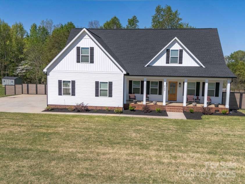 4189 Brandy Creek Court, Clover, SC 29710.  MLS# CAR4243270, YatesRealty ID 11649. 