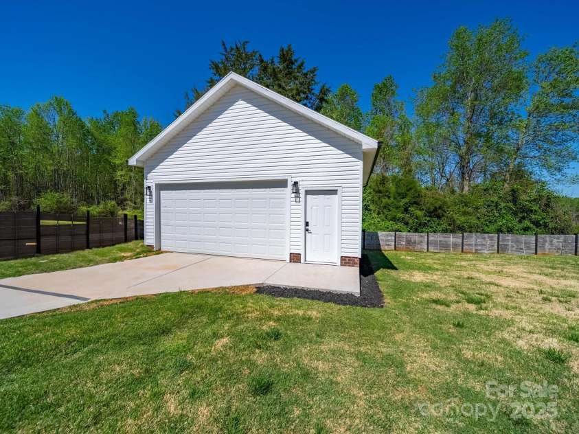 4189 Brandy Creek Court, Clover, SC 29710.  MLS# CAR4243270, YatesRealty ID 11649. 