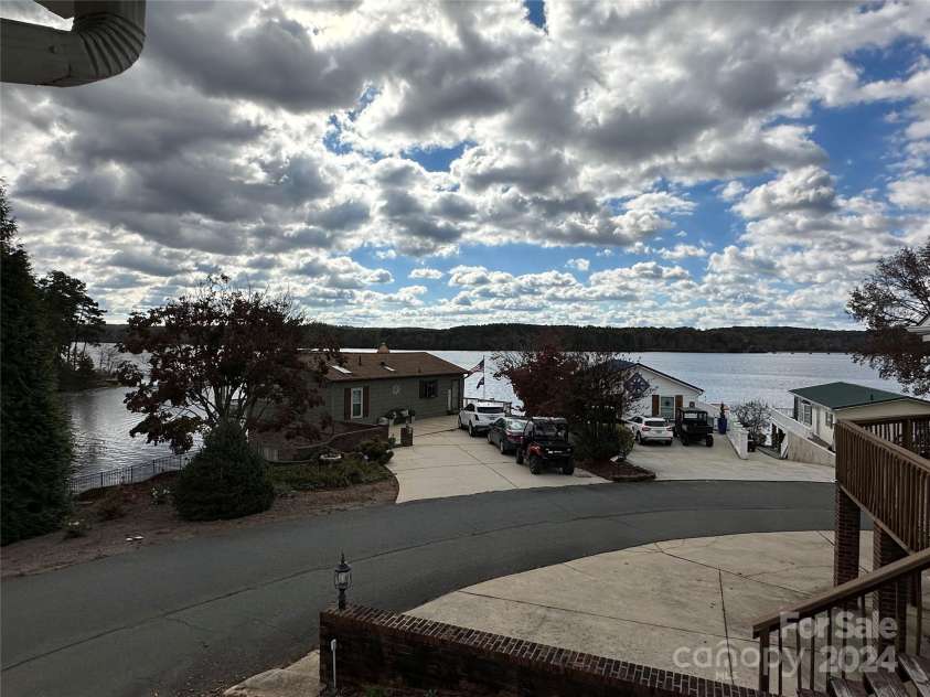 215 Grand View Drive, New London, NC 28127.  MLS# CAR4199805, YatesRealty ID 1165. 