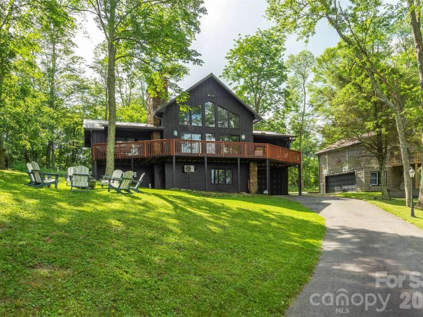 2338 El Miner Drive, Mars Hill, NC 28754.  MLS# CAR4322758, YatesRealty ID 11650. 