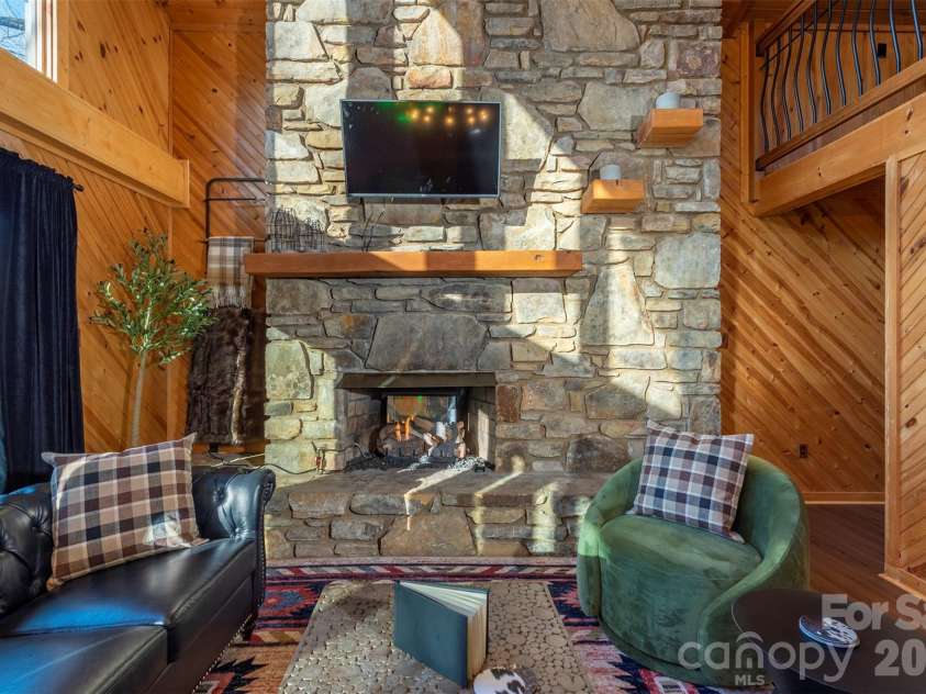 2338 El Miner Drive, Mars Hill, NC 28754.  MLS# CAR4322758, YatesRealty ID 11650. 